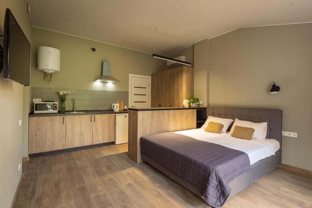Номер Poet Apartments